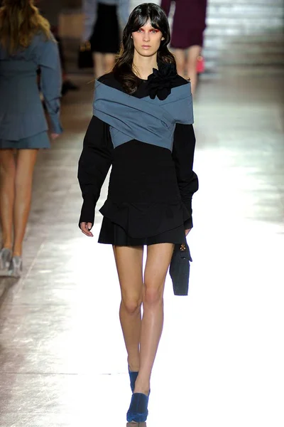 Look 8